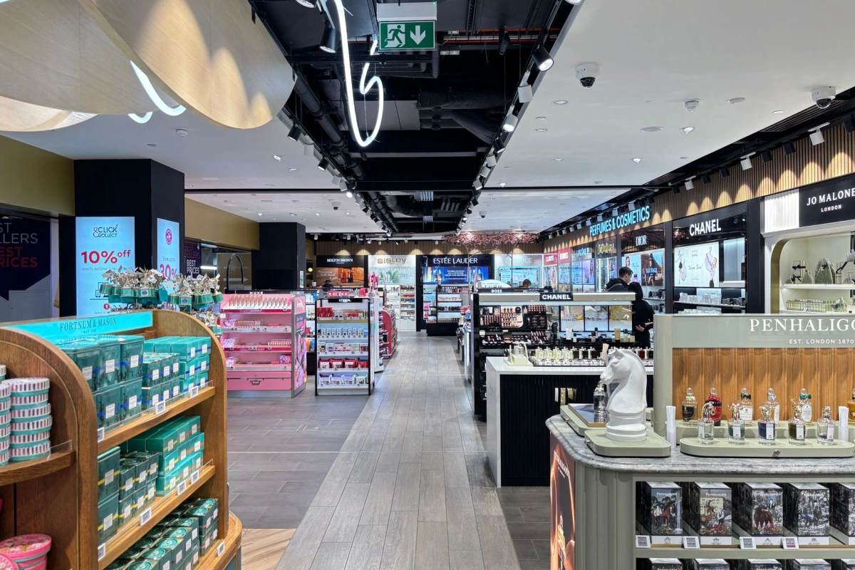 Store image of Douglas